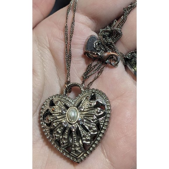 Charming Charlie Puffed Heart Pearl Necklace - Picture 2 of 13